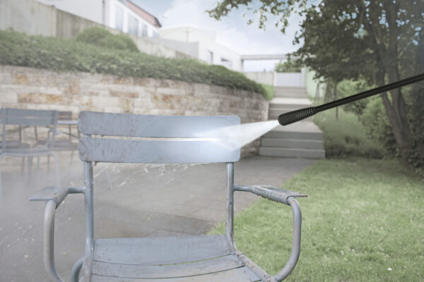Limpieza de muebles de jardín